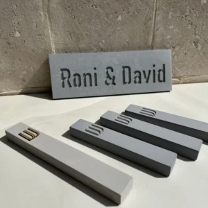 סט יוקרתי - שלט ובית מזוזה לכניסה לבית מבטון + 3 בתי מזוזות לחדרים.