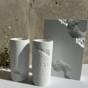 סט שבת -מזמור לתודה וזוג פמוטים מבטון לבן