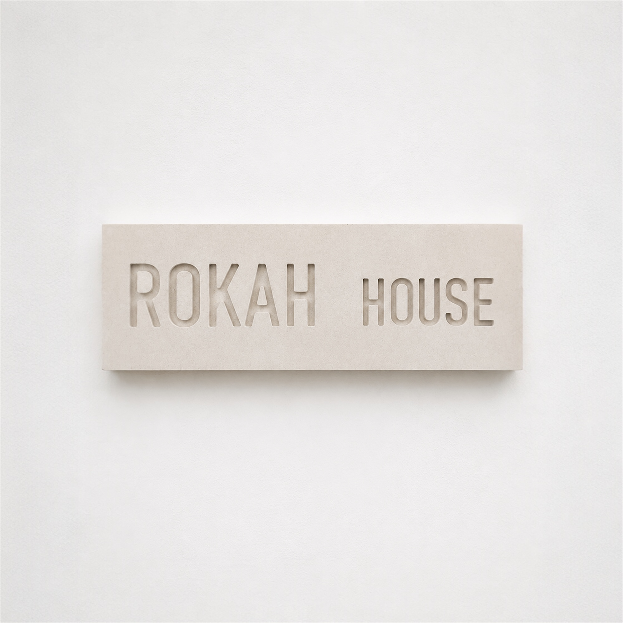 שלט משפחה מבטון טבעי House